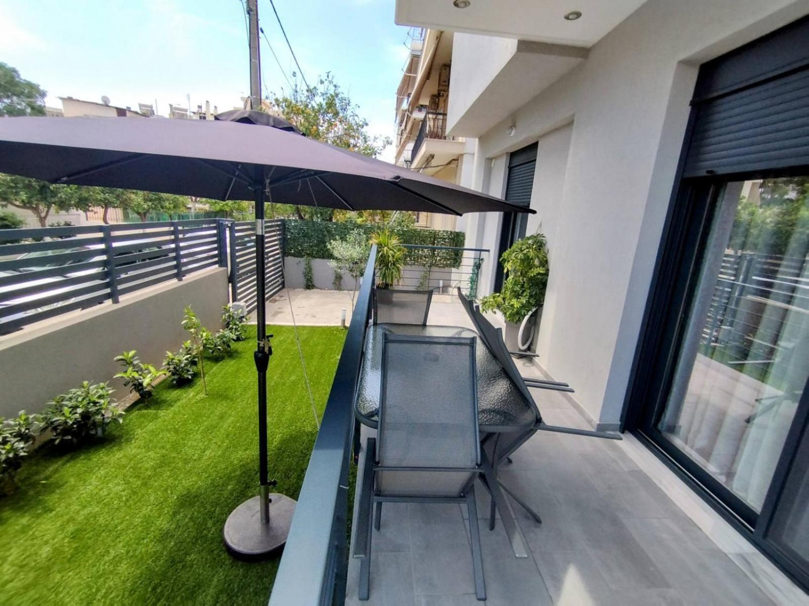 Floral Home 1 - Ground Floor Apt With Courtyard And Private Parking! Athens Exterior photo